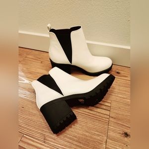 Dirty Laundry white boots women's size 8